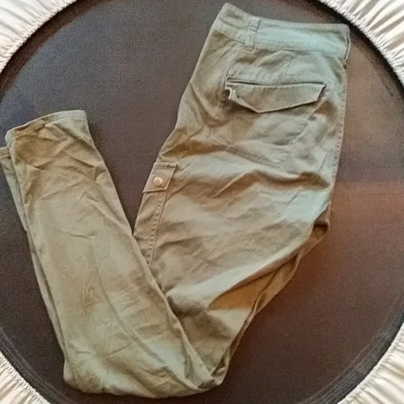 Cargo pants - Picture 1 of 4